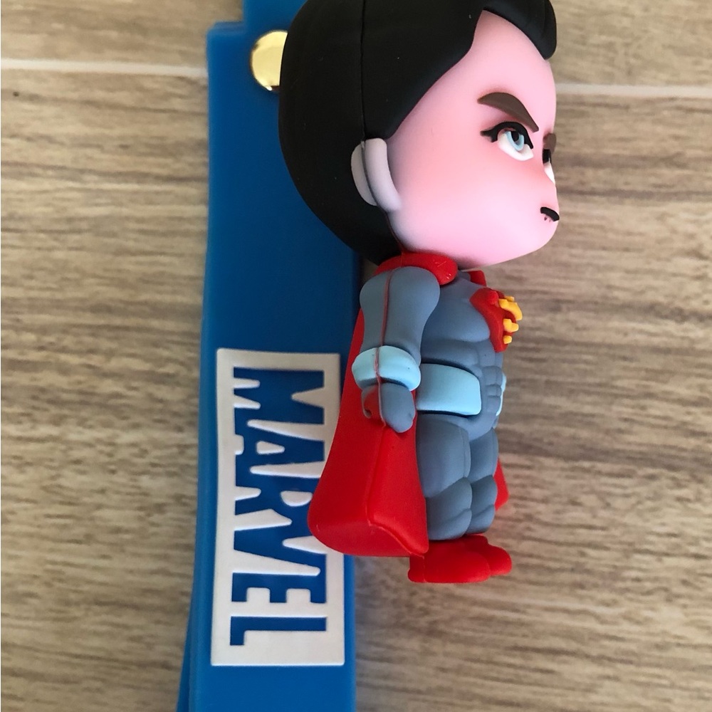 Justice League Super M. 3D Keychain Key Ring - Picture 2 of 3